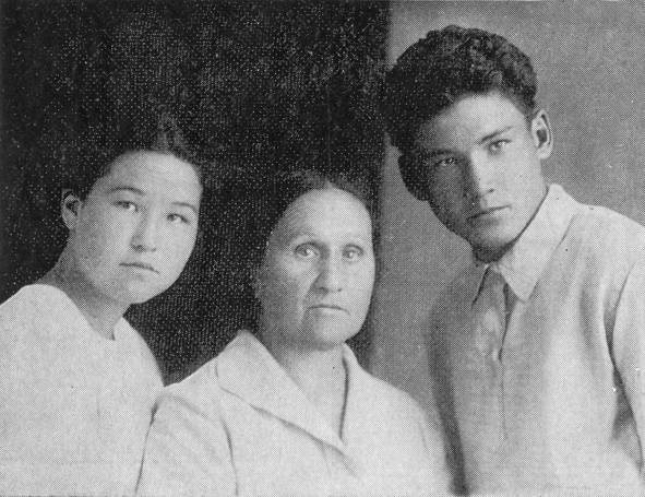 ОН ПОГИБ В КОМАНДЕ ЛЬВА МЫШЛЯЕВА В 26 ЛЕТ. СЕГОДНЯ ЕМУ БЫ ИСПОЛНИЛОСЬ 75. САРЫМ КУДЕРИН. СТРАНИЦЫ БИОГРАФИИ. (Альпинизм)