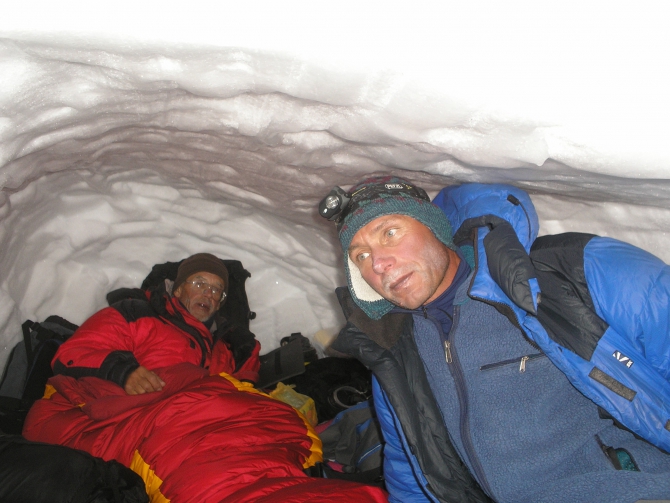 Суровый Южный. (Альпинизм, победа, южный иныльчек 2010.)