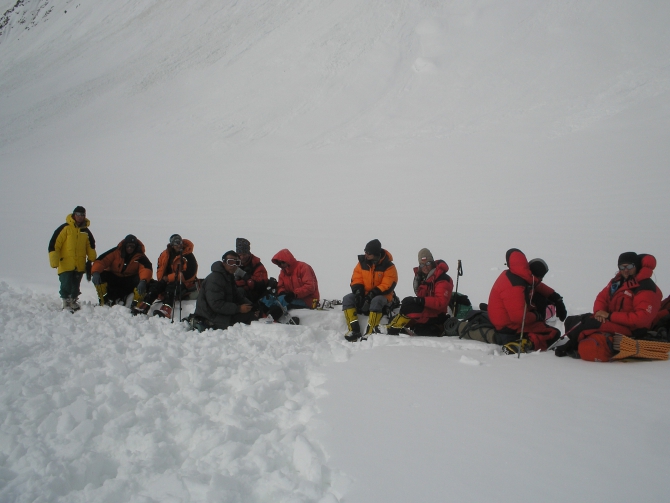 Суровый Южный. (Альпинизм, победа, южный иныльчек 2010.)