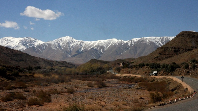 Марокко - скалолазание в каньоне Тодры. Зеленый чай с мятой. (Альпинизм)