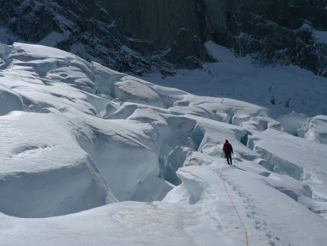 ПотоГония на на юго-восточной стене Пуансенота (Альпинизм, poincenot, climbing, new route, first ascent, дашкевич, серегин, дмитриенко, русский путь, патагония, первопроход, стена)