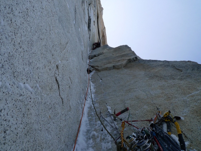 ПотоГония на на юго-восточной стене Пуансенота (Альпинизм, poincenot, climbing, new route, first ascent, дашкевич, серегин, дмитриенко, русский путь, патагония, первопроход, стена)