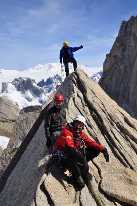 ПотоГония на на юго-восточной стене Пуансенота (Альпинизм, poincenot, climbing, new route, first ascent, дашкевич, серегин, дмитриенко, русский путь, патагония, первопроход, стена)