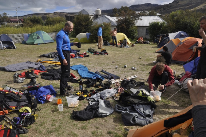 ПотоГония на на юго-восточной стене Пуансенота (Альпинизм, poincenot, climbing, new route, first ascent, дашкевич, серегин, дмитриенко, русский путь, патагония, первопроход, стена)
