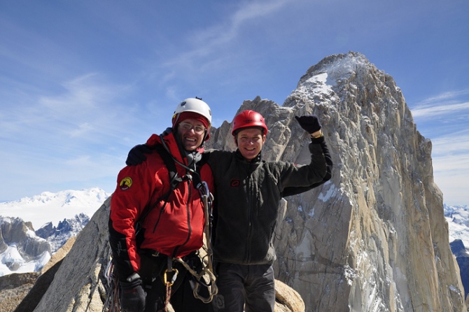 ПотоГония на на юго-восточной стене Пуансенота (Альпинизм, poincenot, climbing, new route, first ascent, дашкевич, серегин, дмитриенко, русский путь, патагония, первопроход, стена)