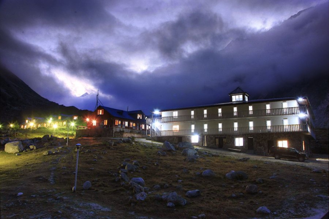 Несколько кадров из Мира Безенги для тех, кто еще не потярал Надежду увидеть это своими глазами... (Альпинизм, кавказ безенги дых-тау коштан)