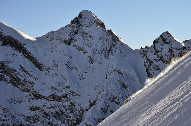 Powder Day Geographics: по следам агента 007 в Murren-Schilthorn (Бэккантри/Фрирайд, швейцария, катя коровина, андрей арсеев, алексей кислов, михаил малюгин, алексей логинов)