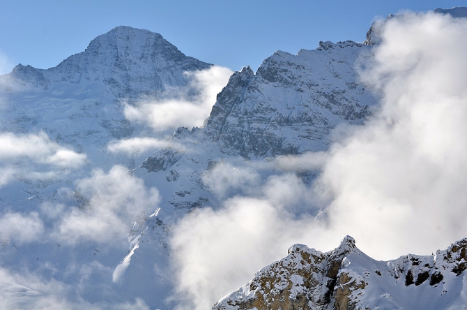 Powder Day Geographics: по следам агента 007 в Murren-Schilthorn (Бэккантри/Фрирайд, швейцария, катя коровина, андрей арсеев, алексей кислов, михаил малюгин, алексей логинов)