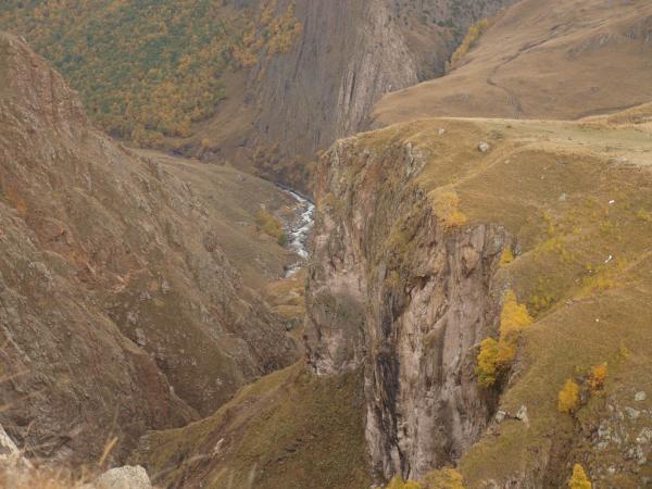 Байка, как мы осенью на Эльбрус ломились (Горный туризм, джилы-су, балк-баши, аэродром, приэльбрусье, кавказ, хурзук)