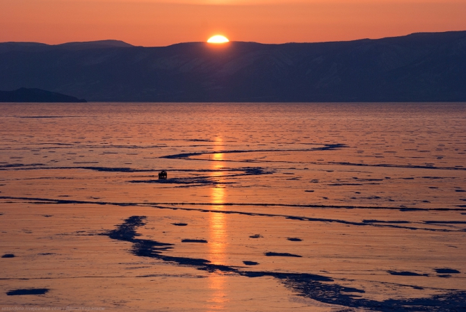 Экспедиция на коньках по льду Байкала (Бэккантри/Фрирайд, коньки, зима)