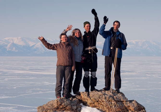 Экспедиция на коньках по льду Байкала (Бэккантри/Фрирайд, коньки, зима)