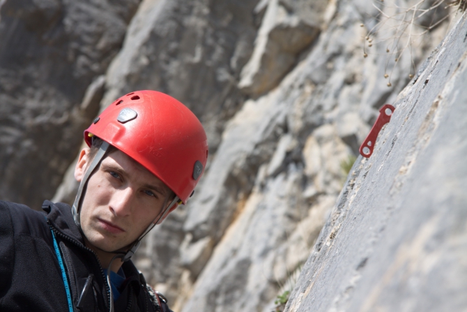 Вытяни - забивай - собери - разбери - спустись - поднимись - падай (падай?) - устал - спи. (Альпинизм, платформинг, фифинг, баулинг, "bigwall + ито", зуб морчеки, sivera team, интенсивный курс, сивера, нефедов, grivel, морчека, скалолазные маршруты, крым)