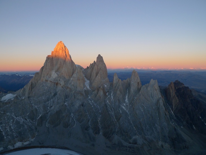 Patagonian werevolves (Альпинизм, first ascend, гуиламэ, дашкевич, sergey dashkevich, чалтен, первопроход, new route, manaraga-team, guillaumet, патагония)