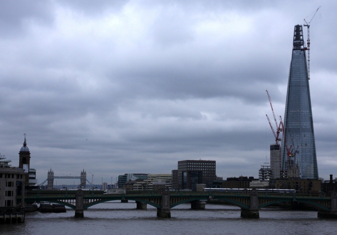 London, fish, chips, cup o' tea, bad food, worse weather, Mary-fucking-Poppins London! ©