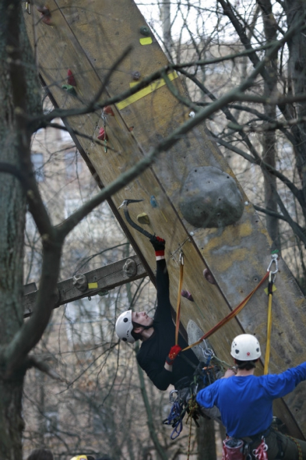 Открытые соревнования АК МГУ по альпинистским связкам на искусственном рельефе. 21-22.04.12. Результаты. (Альпинизм, сосулька маи, фаис москвы, венто, альпиндустрия, связки, black diamond, sterling rope, альпклуб мгу, соревенования, драйтулинг)
