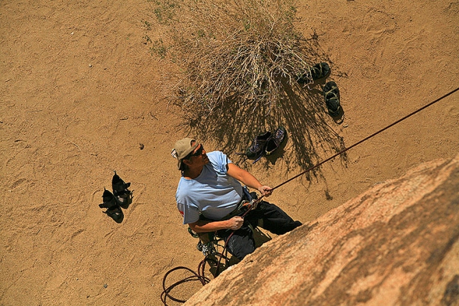 Оставляя суету городов... (Альпинизм, joshua tree, америка, zion women, джошуа)