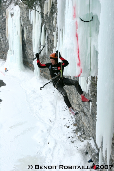 Festiglace du Quibec 2007: Евгений Кривошейцев - трижды победитель! (Ледолазание/drytoolling, лед, события, канада)