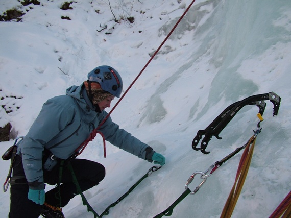 Лед в Баксанском ущелье или история одной не очень удачной поездки. (Альпинизм, инструмент, кошки, баксанское ущелье, тест снаряжения, ледолазание)