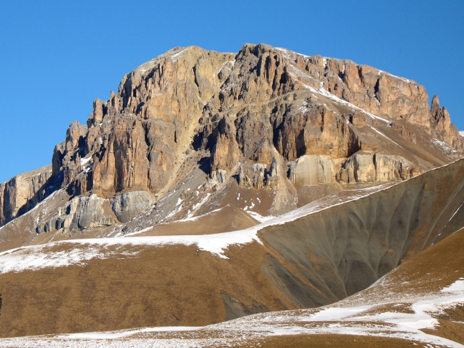 Скалы северного Приэльбрусья (Альпинизм, приэльбрусье, кавказ, тещины зубы)