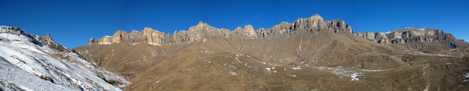 Скалы северного Приэльбрусья (Альпинизм, приэльбрусье, кавказ, тещины зубы)