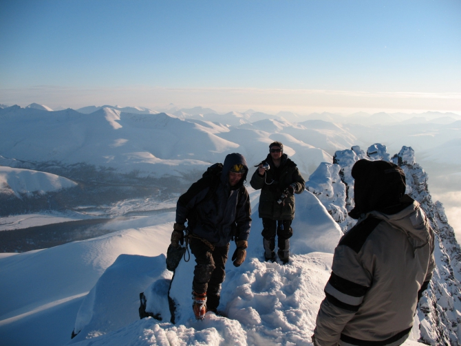Приполярный Урал 2007: жизнь хороша, когда есть мясо и сгущенка ;-, Ски-тур, великий новгород, зима, сюжет, манарага, лыжный туризм, аудио)