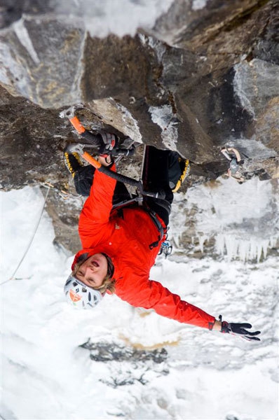 Ледовые просторы Исландии: рай для фанатов ледолазания! (Ледолазание/drytoolling, ляйхтфрид, бендлер, микст, исландия, инес паперт, бергер)