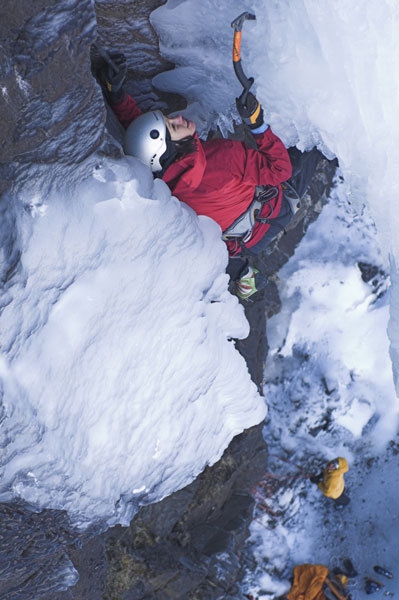 Ледовые просторы Исландии: рай для фанатов ледолазания! (Ледолазание/drytoolling, ляйхтфрид, бендлер, микст, исландия, инес паперт, бергер)