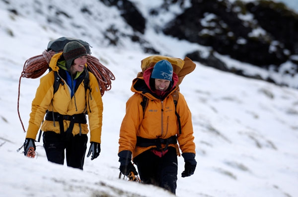 Ледовые просторы Исландии: рай для фанатов ледолазания! (Ледолазание/drytoolling, ляйхтфрид, бендлер, микст, исландия, инес паперт, бергер)