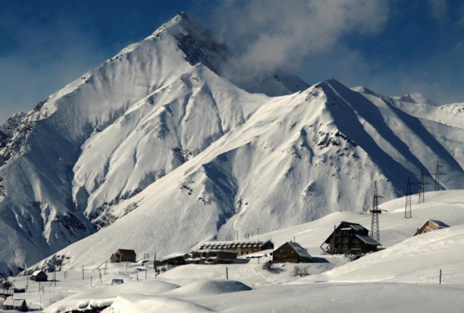 Ски-тур/ бэккантри на Казбеке (Бэккантри/Фрирайд, арчилу цинцадзе, чекулаева оксана)