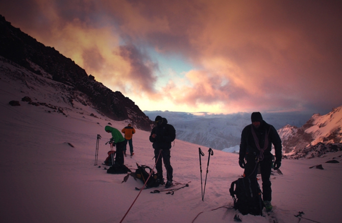 Ски-тур/ бэккантри на Казбеке (Бэккантри/Фрирайд, арчилу цинцадзе, чекулаева оксана)