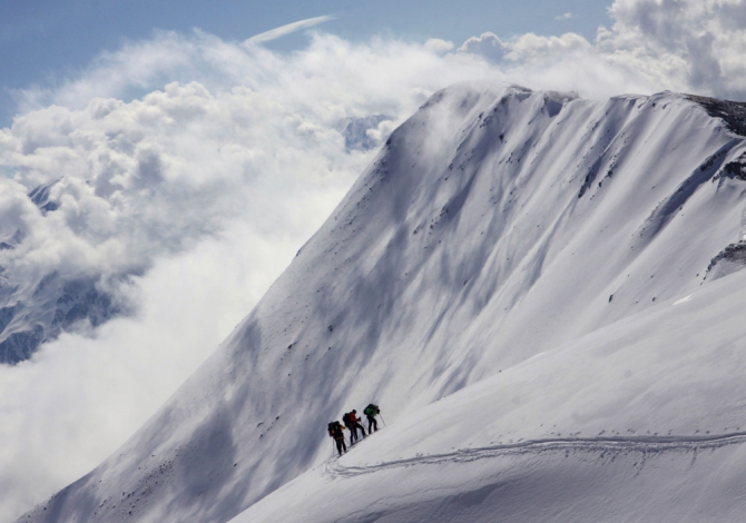 Ски-тур/ бэккантри на Казбеке (Бэккантри/Фрирайд, арчилу цинцадзе, чекулаева оксана)