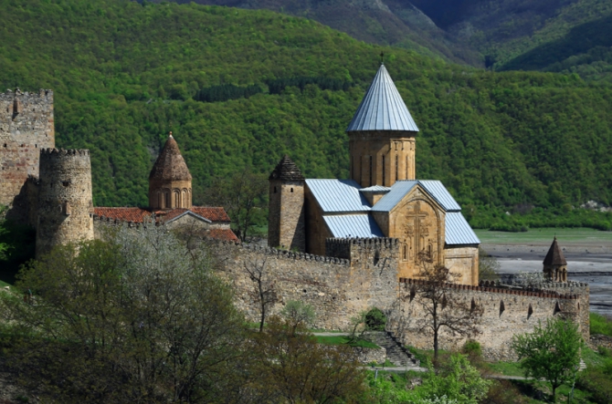 Ски-тур/ бэккантри на Казбеке (Бэккантри/Фрирайд, арчилу цинцадзе, чекулаева оксана)