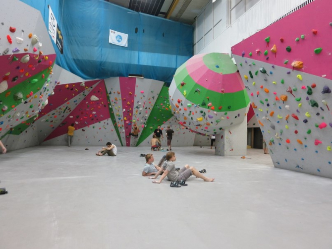 Соревнования по боулдерингу 02 июня: Saturday Evening Boulder Jam! (Скалолазание)
