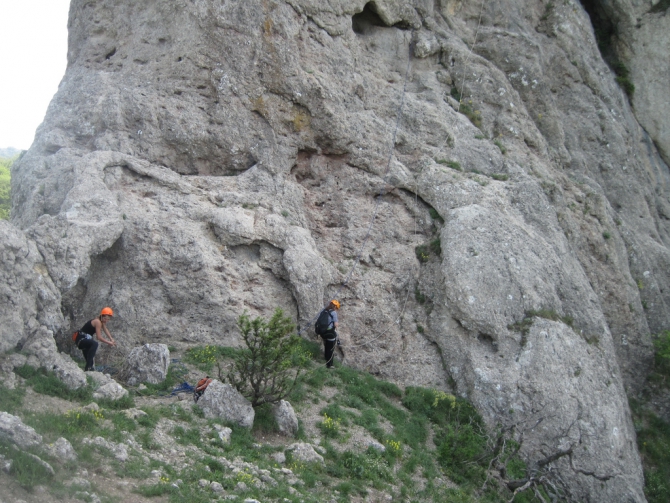 Повествование с цитатами из Н.Носова и картинками от участников "Как мы на "Незнаек" ходили". (Альпинизм, крым, скалолазание, "незнайки на луне")