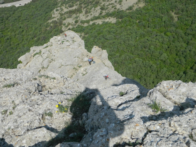 Повествование с цитатами из Н.Носова и картинками от участников "Как мы на "Незнаек" ходили". (Альпинизм, крым, скалолазание, "незнайки на луне")