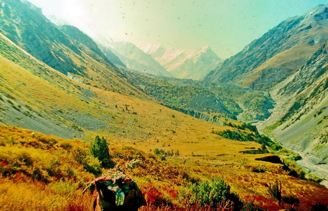 ЗОЛОТАЯ ОСЕНЬ НА ПАМИРЕ. (Горный туризм, маи)