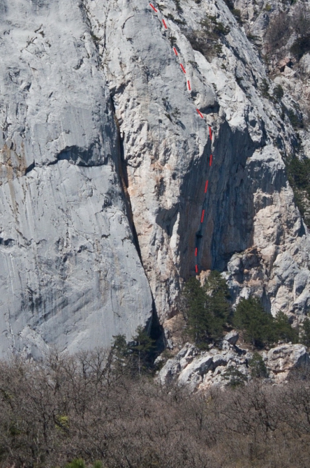 "Центр" на Морчеке все еще ждет своего первого полного свободного прохождения (Альпинизм, крым, морчека, grivel, нефедов, сивера, vento, венто, ремонт маршрутов, мамлеев, sivera team, альпинистские маршруты, реболтинг)