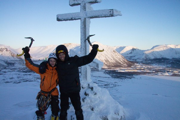 В поисках зимнего лазанья (Альпинизм, хибины, бастион вудьявра, вудъявра, вера, високосный день, headwall attack, сивера, sivera, sivera team, grivel, юкспор, скалы мгу, 2б, щель надежности, ребро жесткости, маршруты в хибинах, сотник, нефедов, романов, юшман)