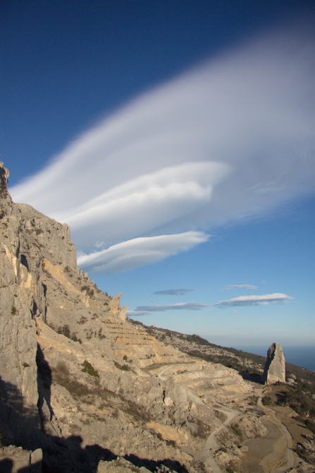 "Школа треда" в Крыму (23 сентября - 6 октября 2012, Альпинизм, интенсивный курс bigwall + ито, tradclimbing, со своими точками, центучебный курс, зуб морчеки, sivera team, сивера, нефедов, grivel, свободное лазание, морчека, скалолазные маршруты, trad)