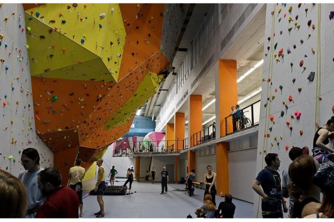 Black Diamond - технический спонсор Скалолазного Центра BigWall (Скалолазание, снаряжение)