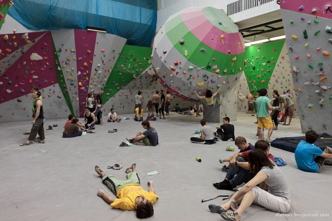 Black Diamond - технический спонсор Скалолазного Центра BigWall (Скалолазание, снаряжение)