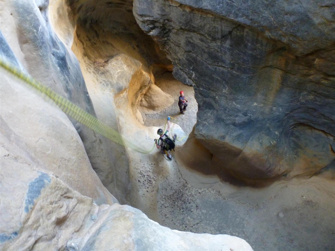 СЕМЬЯ МУРАДОВЫХ ВЫБИРАЕТ КРИТ! (Путешествия, каньонинг, canyoning)