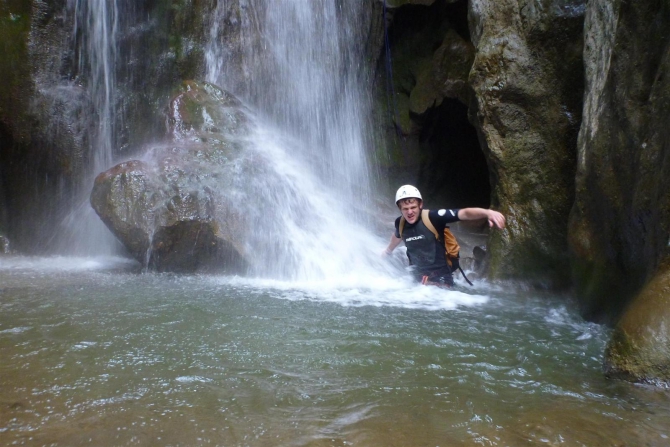 СЕМЬЯ МУРАДОВЫХ ВЫБИРАЕТ КРИТ! (Путешествия, каньонинг, canyoning)