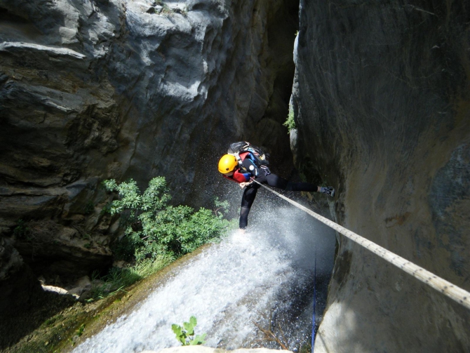 СЕМЬЯ МУРАДОВЫХ ВЫБИРАЕТ КРИТ! (Путешествия, каньонинг, canyoning)