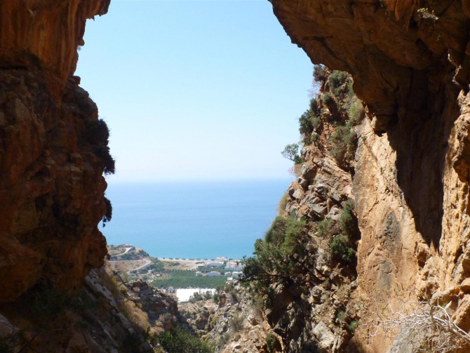 СЕМЬЯ МУРАДОВЫХ ВЫБИРАЕТ КРИТ! (Путешествия, каньонинг, canyoning)