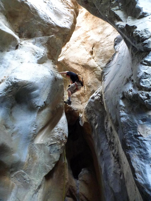 СЕМЬЯ МУРАДОВЫХ ВЫБИРАЕТ КРИТ! (Путешествия, каньонинг, canyoning)