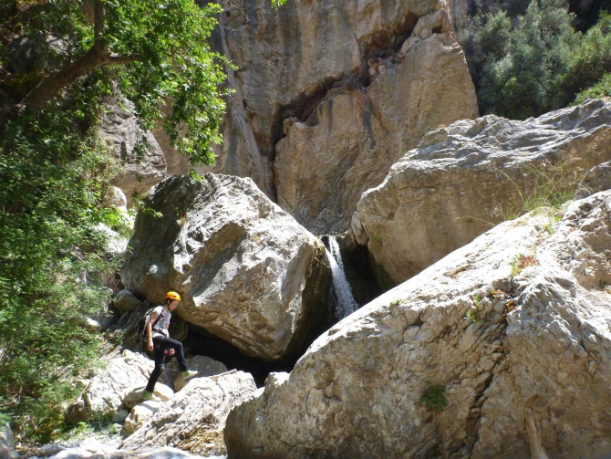 СЕМЬЯ МУРАДОВЫХ ВЫБИРАЕТ КРИТ! (Путешествия, каньонинг, canyoning)