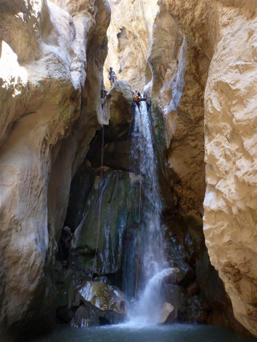 СЕМЬЯ МУРАДОВЫХ ВЫБИРАЕТ КРИТ! (Путешествия, каньонинг, canyoning)