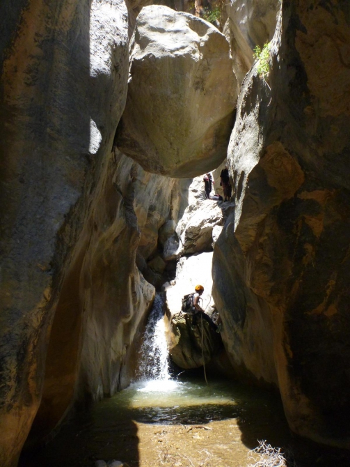 СЕМЬЯ МУРАДОВЫХ ВЫБИРАЕТ КРИТ! (Путешествия, каньонинг, canyoning)