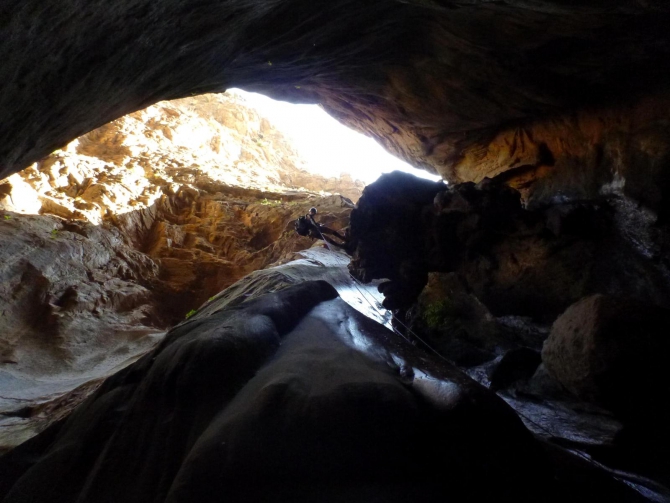 СЕМЬЯ МУРАДОВЫХ ВЫБИРАЕТ КРИТ! (Путешествия, каньонинг, canyoning)